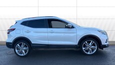 Nissan Qashqai 1.3 DiG-T N-Motion 5dr Petrol Hatchback